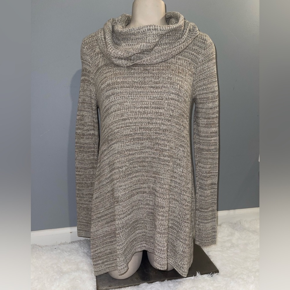 Eight Eight Eight tan turtleneck cowl neck tan long sweater woman’s small